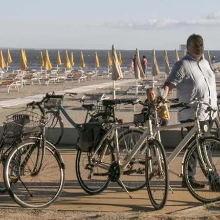 Pineta Lovable Seaview アパート